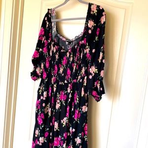 💗$10 sale💗 Torrid floral smocked dress sz2